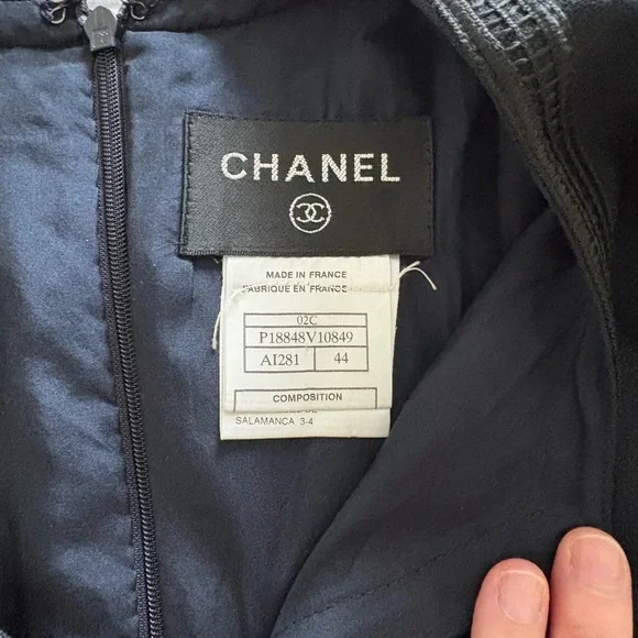 CHANEL Navy Blue Short Sleeve Dress - Picture 4 of 9